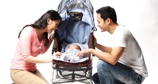 Tips Aman Menggunakan Stroller Bayi