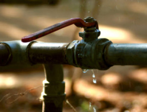 Pipa Saluran Air Bocor