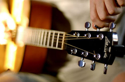 Tips Mahir Bermain Gitar