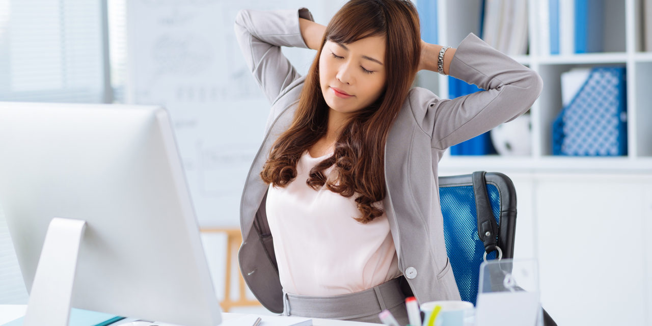 Lelah Bekerja? Coba Lakukan Peregangan Berikut Ini