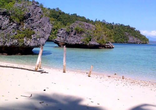 Mencicipi Surga di Pulau Kayangan Makassar
