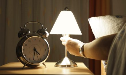 Ini Alasan Mengapa Anda Harus Mematikan Lampu Saat Tidur di Apartemen