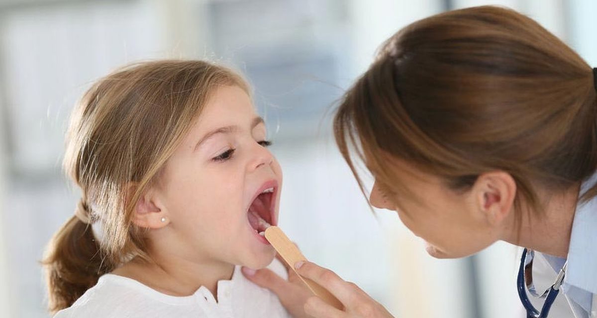 Anak Mengalami Masalah Bau Mulut? Ini Penyebabnya!